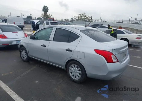 2014 Nissan Versa 1.6 S z USA, uszkodzony, nr VIN 3N1CN7AP2EL827451